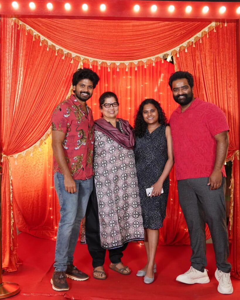 Team of #RRR spread smiles at the success celebrations of #RRRMovie!! 😍♥️