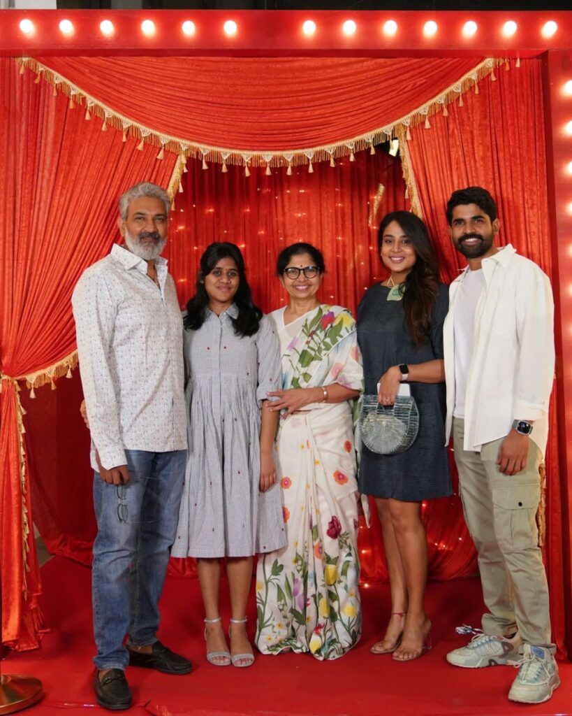 Team of #RRR spread smiles at the success celebrations of #RRRMovie!! 😍♥️